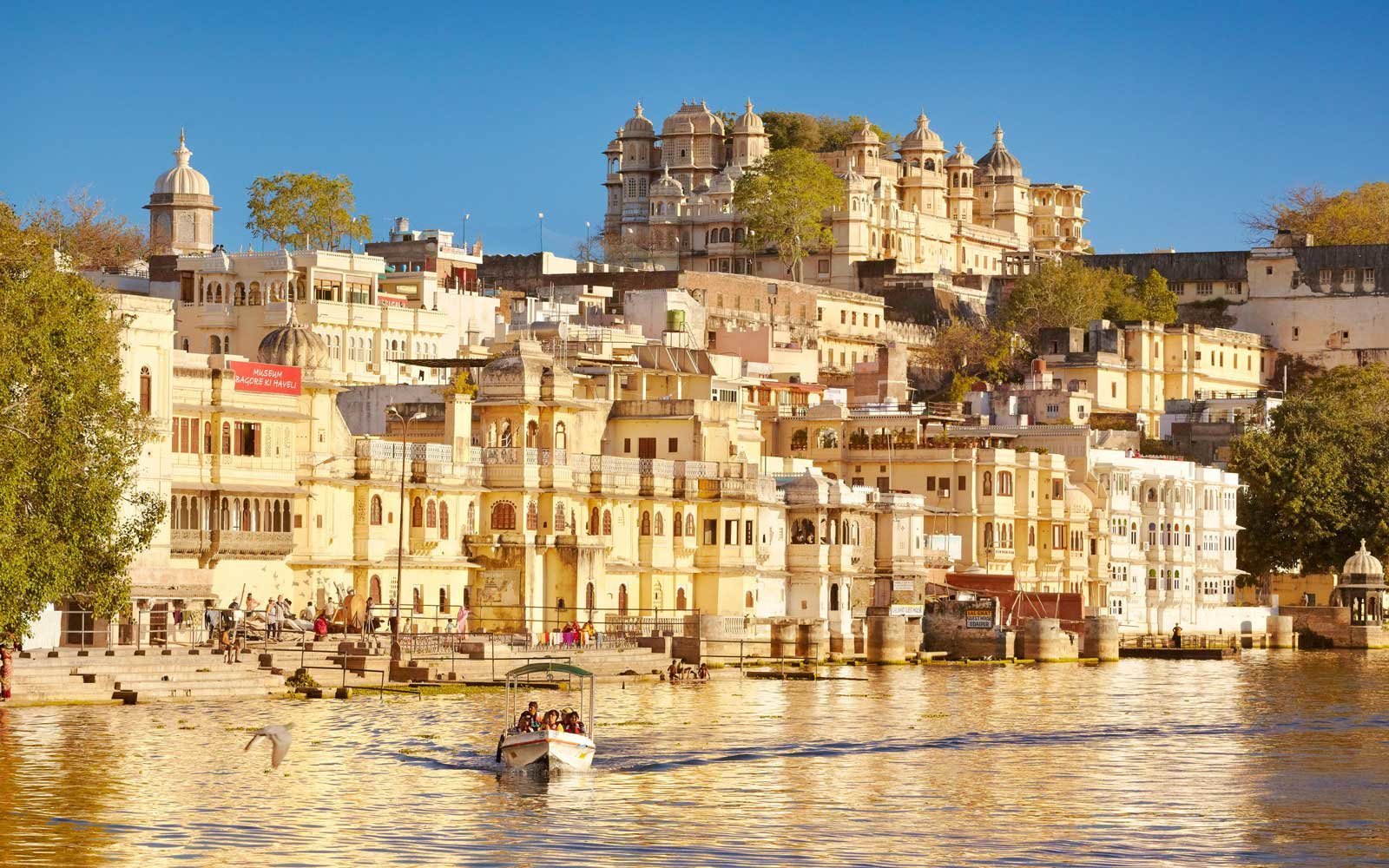 Best and Cheap Udaipur Tour Packages | Local Travel Agent in Udaipur | Travel Hed